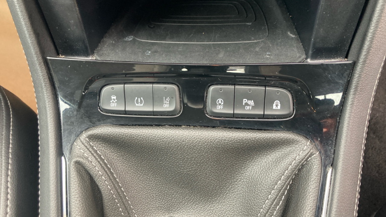 Vauxhall Grandland X 1.5 Turbo D SE Premium 5dr Diesel Hatchback